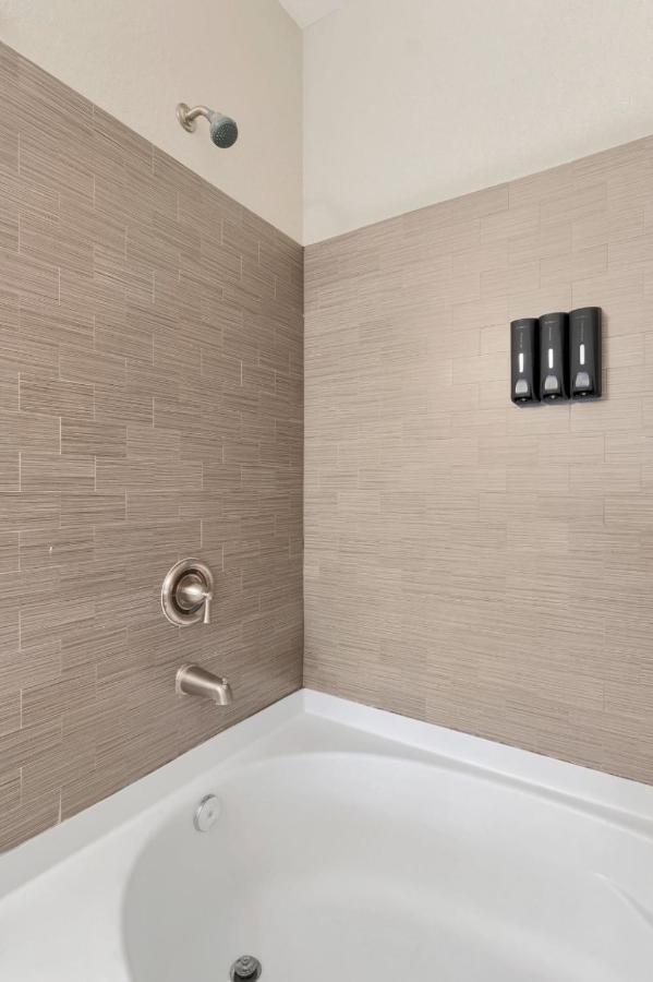 Tropical 3Br Suite-2 Resort Style Pools-5 Mil To Bay-Gym-Close To Beach Tampa Esterno foto